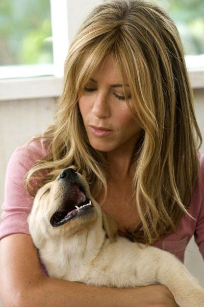Jennifer Aniston with her cute puppy!