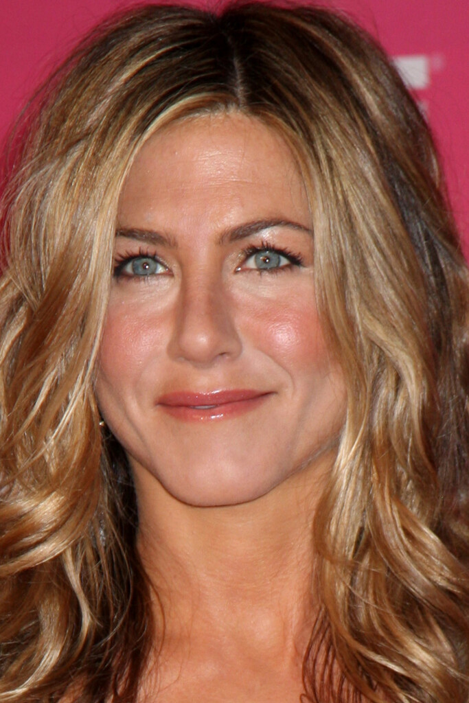 Jennifer Anniston's plastic surgery before and after