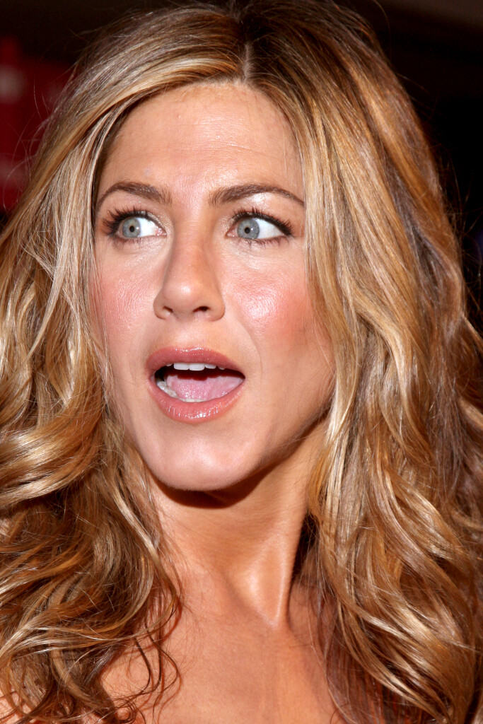 Jennifer Anniston's plastic surgery before and after